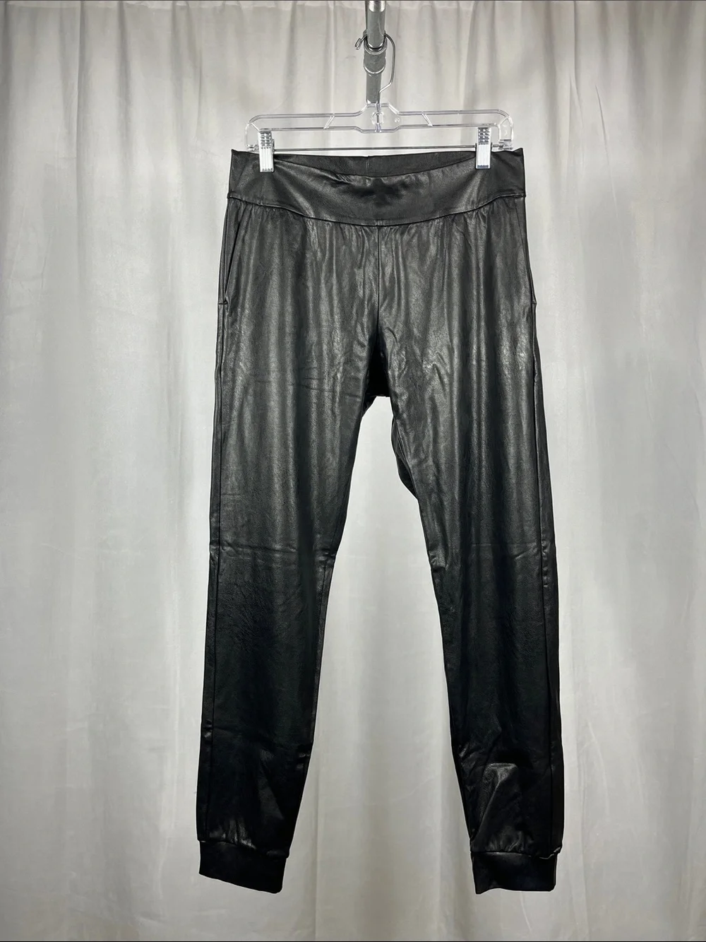 Commando‎ Faux Leather Jogger in Black.
